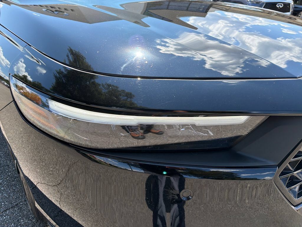 Used 2025 Honda Accord Touring image 14