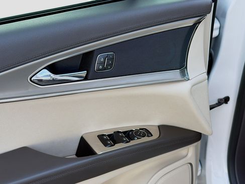 Used 2019 Lincoln Nautilus Select FWD image 22