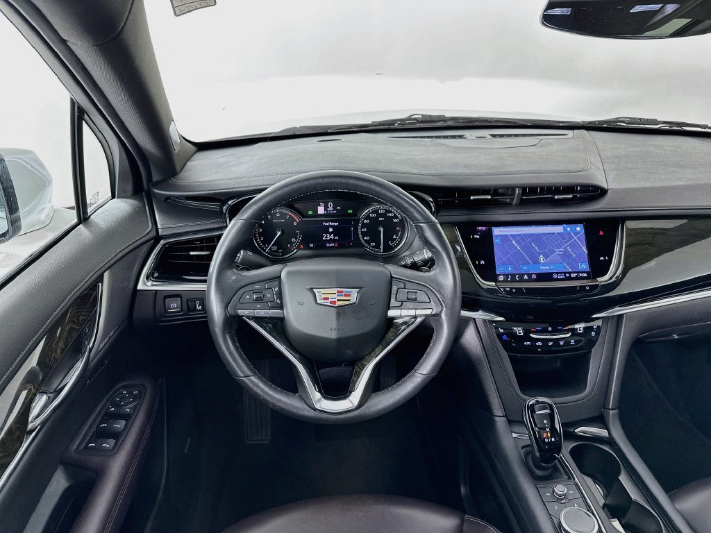 Used 2022 Cadillac XT6 Premium Luxury FWD image 23