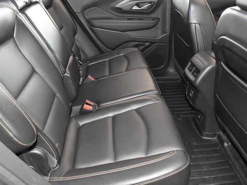 Used 2019 GMC Terrain SLT w/ Infotainment Package II AWD/4WD image 12