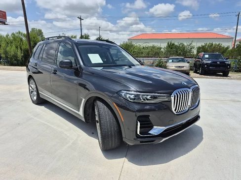 Used 2021 BMW X7 xDrive40i w/ Executive Package AWD/4WD image 4