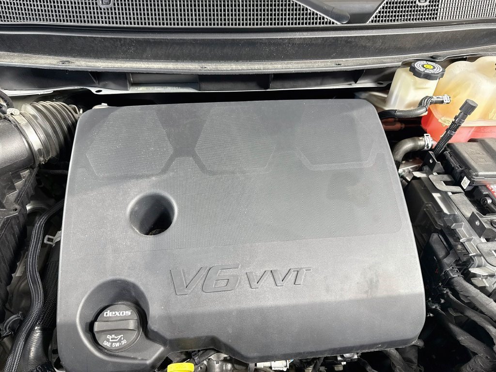 Used 2022 Chevrolet Traverse LT AWD/4WD image 38