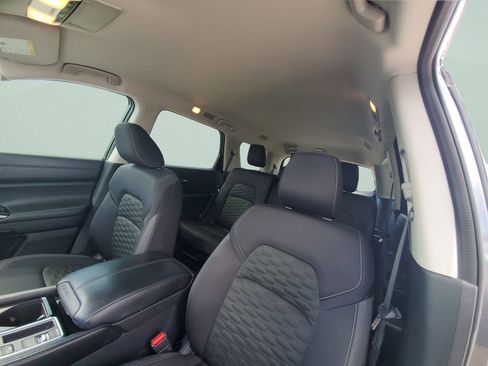 Used 2022 Nissan Pathfinder S image 20