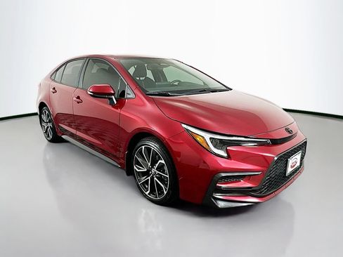 Certified 2024 Toyota Corolla SE FWD image 3