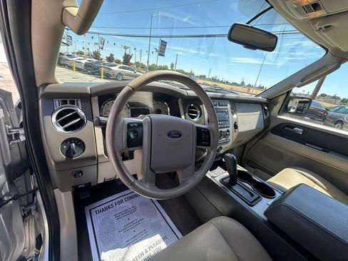 Used 2011 Ford Expedition EL XLT RWD image 19