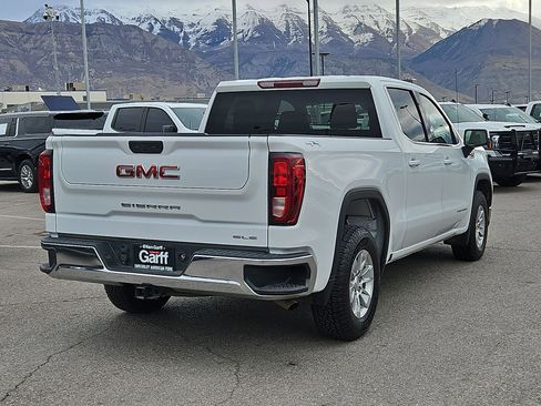Used 2023 GMC Sierra 1500 SLE image 3