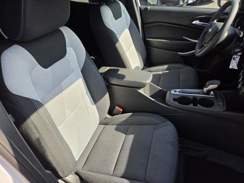 New 2026 Chevrolet Trax LS w/ LS Convenience Package FWD image 10