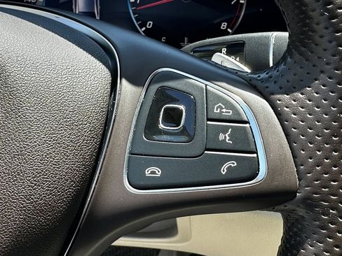 Used 2018 Mercedes-Benz E 300 image 29