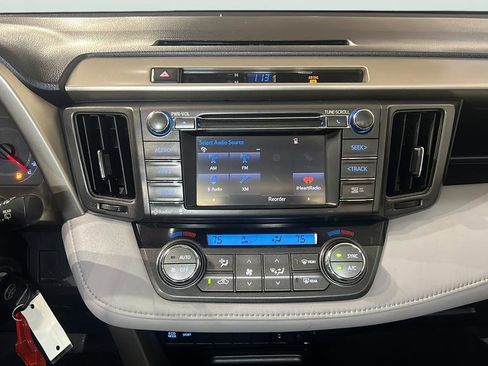 Used 2014 Toyota RAV4 XLE image 14