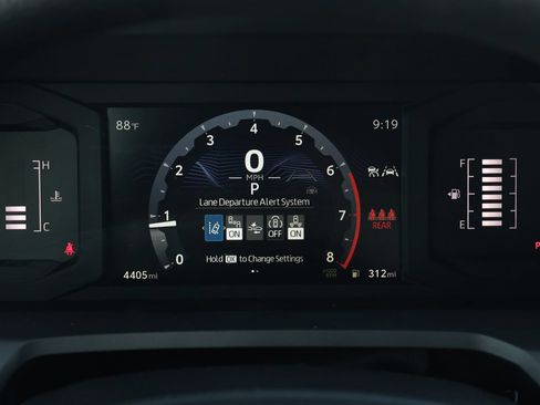 Used 2025 Toyota Tacoma SR5 AWD/4WD image 18