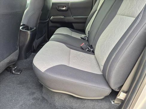 Used 2022 Toyota Tacoma TRD Sport w/ Technology Package RWD image 15