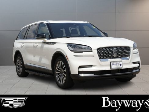 Used 2023 Lincoln Aviator Reserve RWD image 4