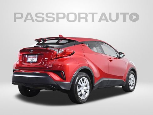 Used 2020 Toyota C-HR LE image 11
