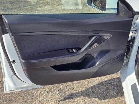 Used 2020 Tesla Model 3 Standard Range Plus image 10