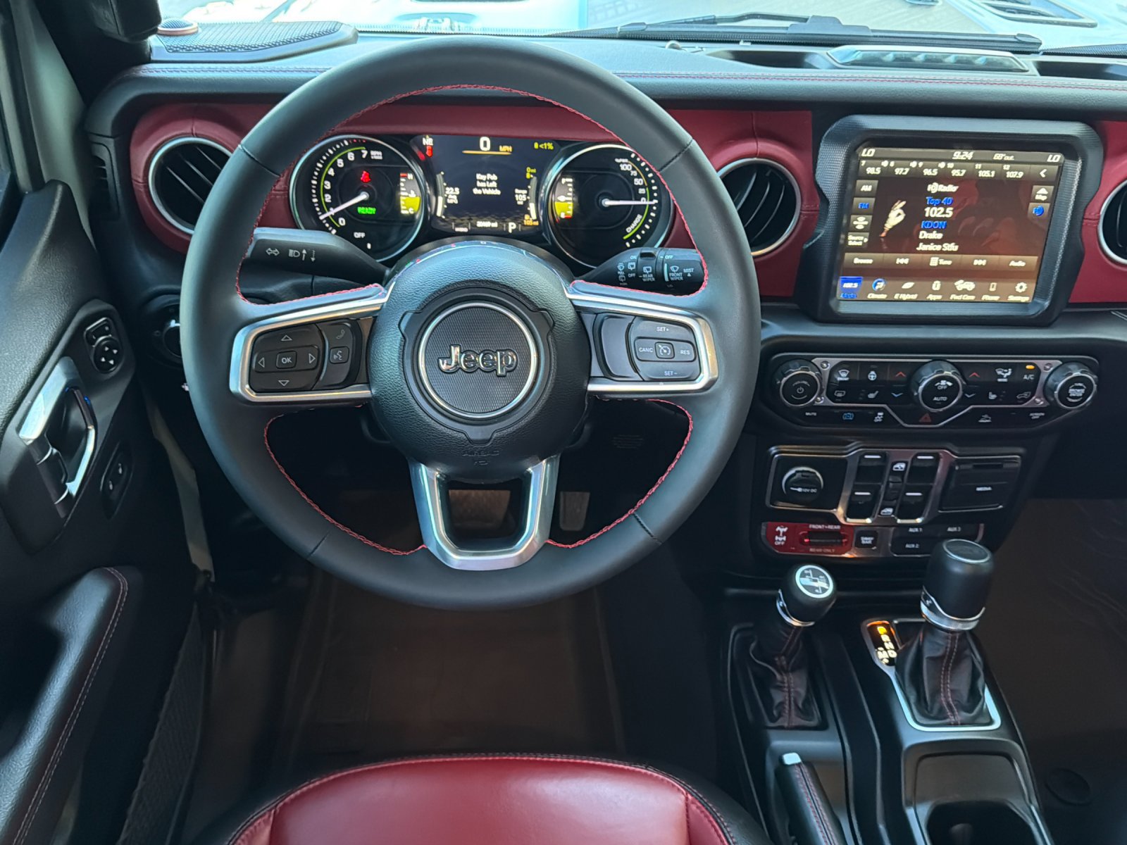 Used 2023 Jeep Wrangler Unlimited Rubicon 4xe AWD/4WD image 16