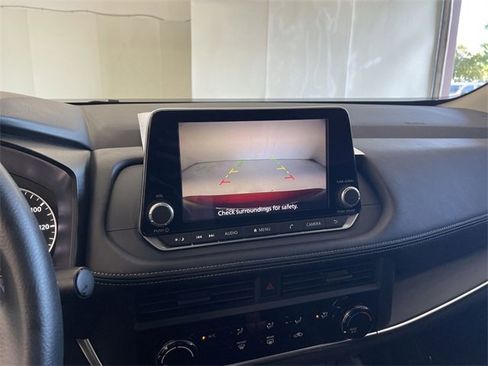 Certified 2025 Nissan Rogue S image 23