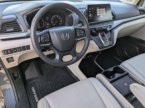 Used 2025 Honda Odyssey EX-L image 10