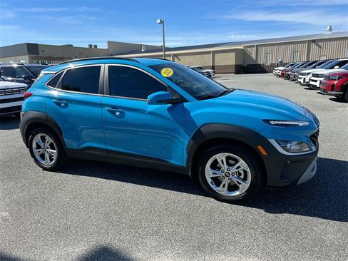 Certified 2022 Hyundai Kona SEL image 2