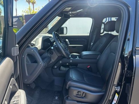 Certified 2024 Land Rover Defender 110 X-Dynamic SE AWD/4WD image 10