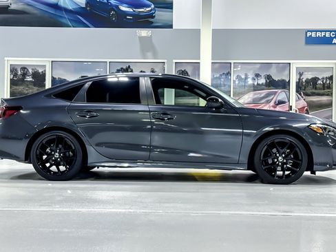 Used 2025 Honda Civic Sport image 8