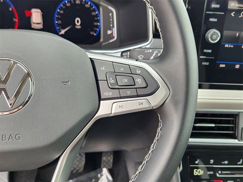 New 2025 Volkswagen Taos SEL image 9