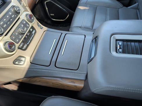 Used 2020 GMC Yukon Denali w/ Open Road Package image 27