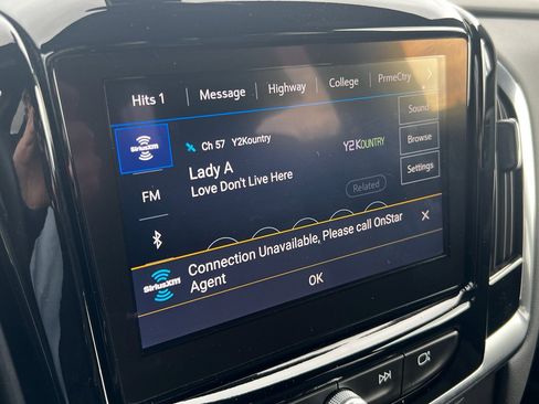 Used 2023 Chevrolet Traverse LT image 27