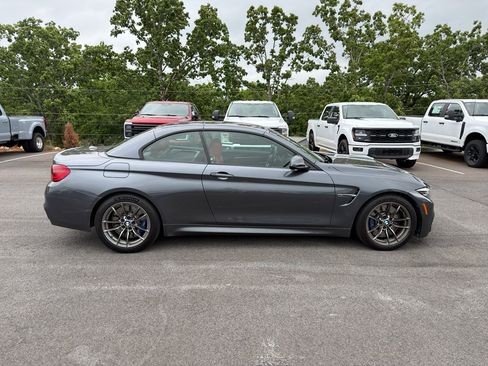 Used 2018 BMW M4 Convertible RWD image 5