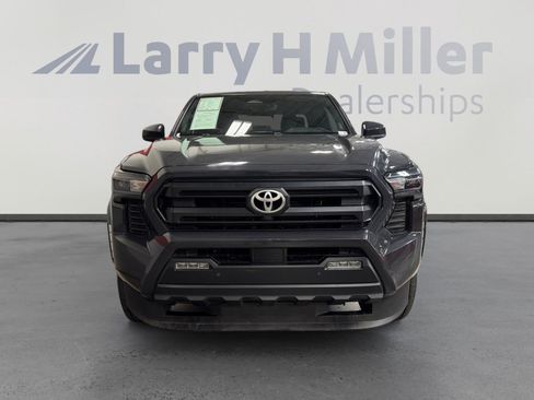 Certified 2024 Toyota Tacoma SR5 image 8