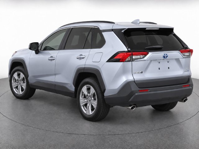 Used 2023 Toyota RAV4 LE AWD/4WD image 8