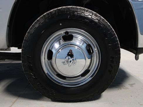 Used 2017 RAM 3500 Tradesman w/ Chrome Appearance Group image 30