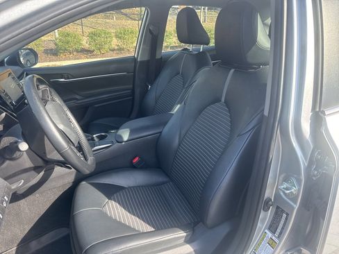 Certified 2022 Toyota Camry SE image 7