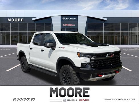 Used 2024 Chevrolet Silverado 1500 ZR2 w/ Technology Package AWD/4WD image 1