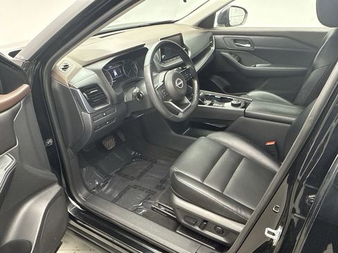 Used 2023 Nissan Rogue SV w/ SV Premium Package image 10