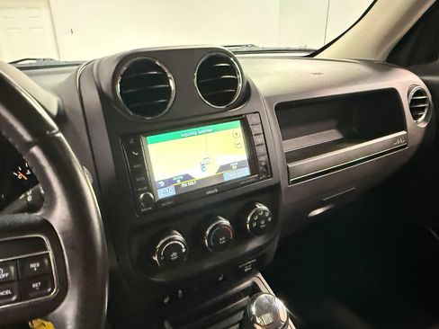 Used 2017 Jeep Patriot High Altitude AWD/4WD image 79