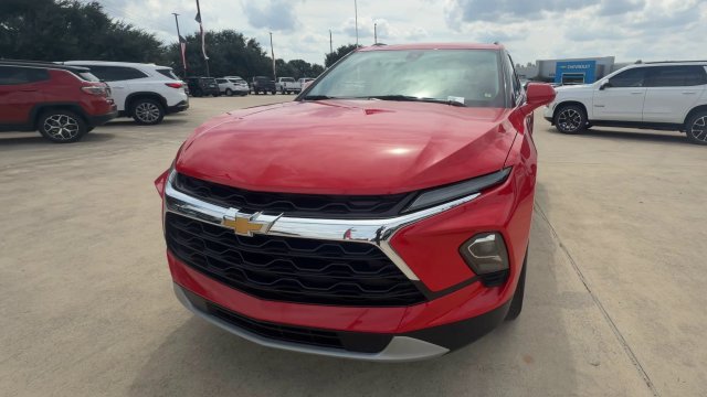 Used 2024 Chevrolet Blazer LT w/ Convenience Package FWD image 3