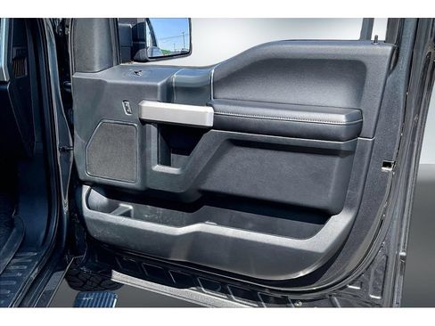 Used 2019 Ford F150 Lariat w/ Equipment Group 502A Luxury AWD/4WD image 29