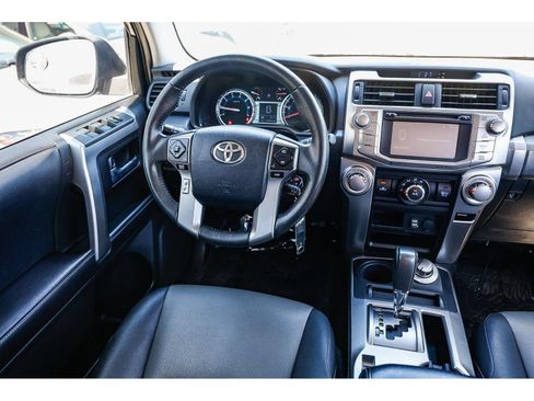 Used 2018 Toyota 4Runner SR5 Premium AWD/4WD image 15