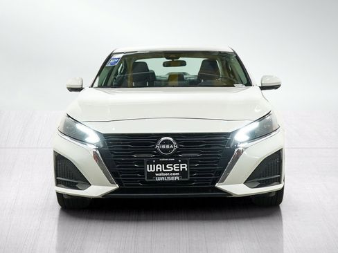 Used 2023 Nissan Altima 2.5 SL AWD/4WD image 8