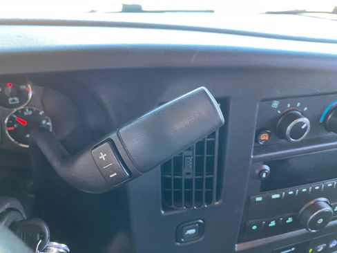 Used 2022 Chevrolet Express 2500 w/ Enhanced Convenience Package RWD image 43