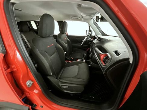 Used 2021 Jeep Renegade Trailhawk image 15