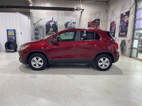 Used 2021 Chevrolet Trax LT w/ Driver Confidence Package AWD/4WD image 5