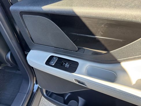 Used 2025 Lincoln Aviator AWD image 16