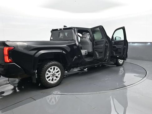 Used 2024 Toyota Tacoma SR5 AWD/4WD image 29