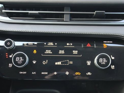 Certified 2025 INFINITI QX60 Luxe image 22