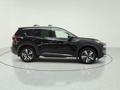 Used 2023 Nissan Rogue Platinum w/ Platinum Premium Package FWD image 4