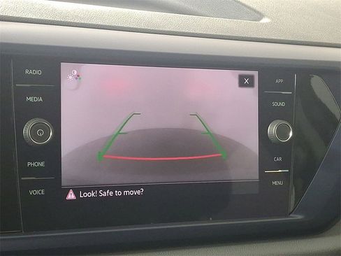 Used 2022 Volkswagen Taos SE w/ IQ.Drive SE Package image 4