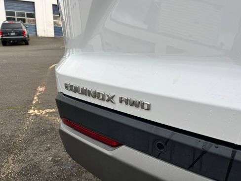 Used 2025 Chevrolet Equinox LT image 17