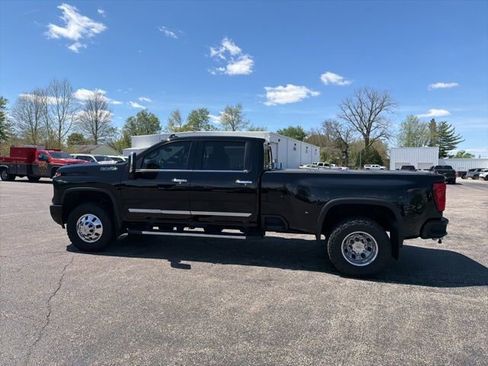 Used 2025 Chevrolet Silverado 3500 High Country w/ Technology Package AWD/4WD image 7