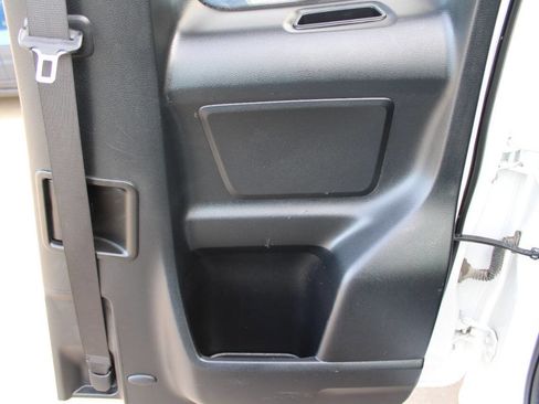 Used 2022 Toyota Tacoma SR image 5